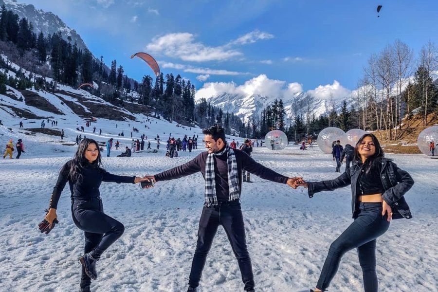 Manali Tour Package (3 Nights / 5 Days by AC Volvo)